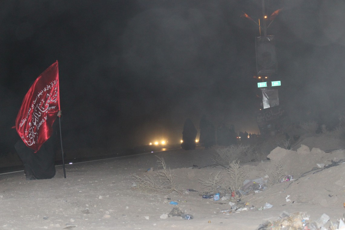 سوگواره پنجم-عکس 2-مهدی قاسمی برمی-پیاده روی اربعین از نجف تا کربلا