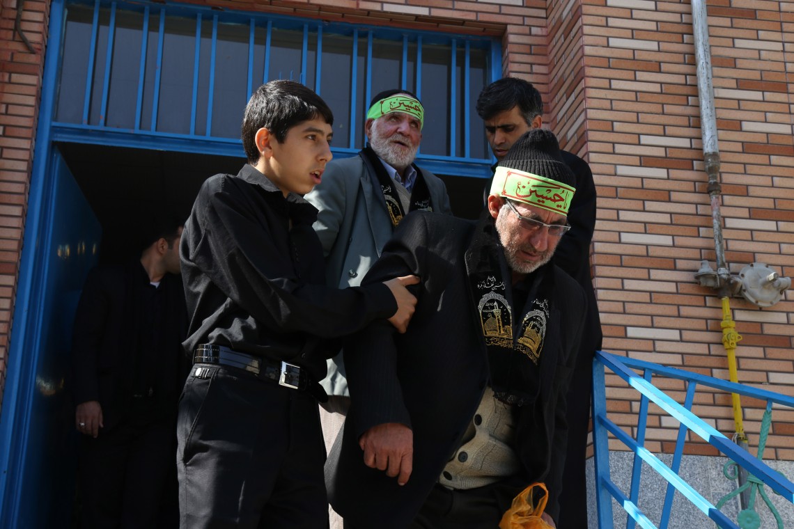 سوگواره پنجم-عکس 8-سعید قاسمی-جلسه هیأت فضای بیرونی