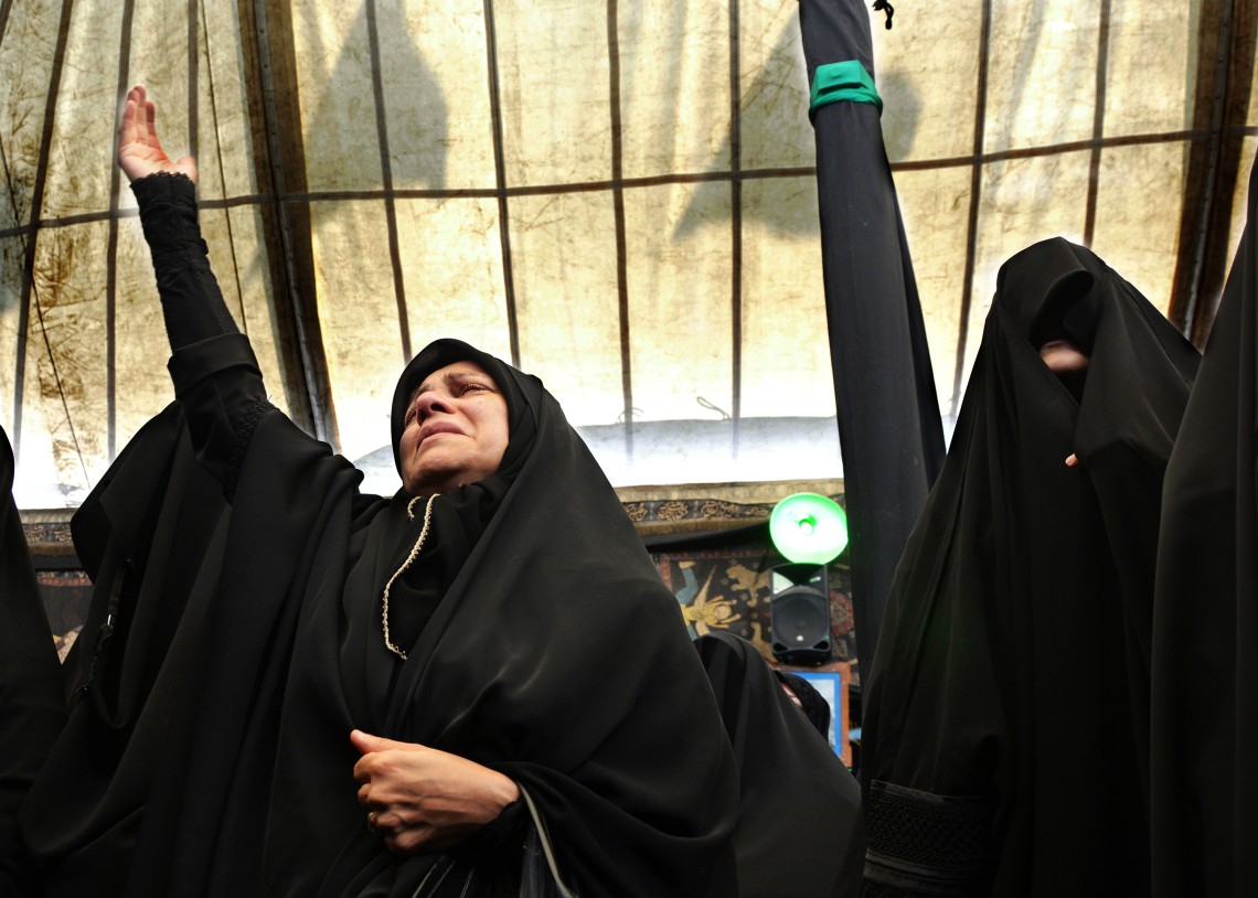 فراخوان ششمین سوگواره عاشورایی عکس هیأت-آمنه محمدی-بخش اصلی -جلسه هیأت