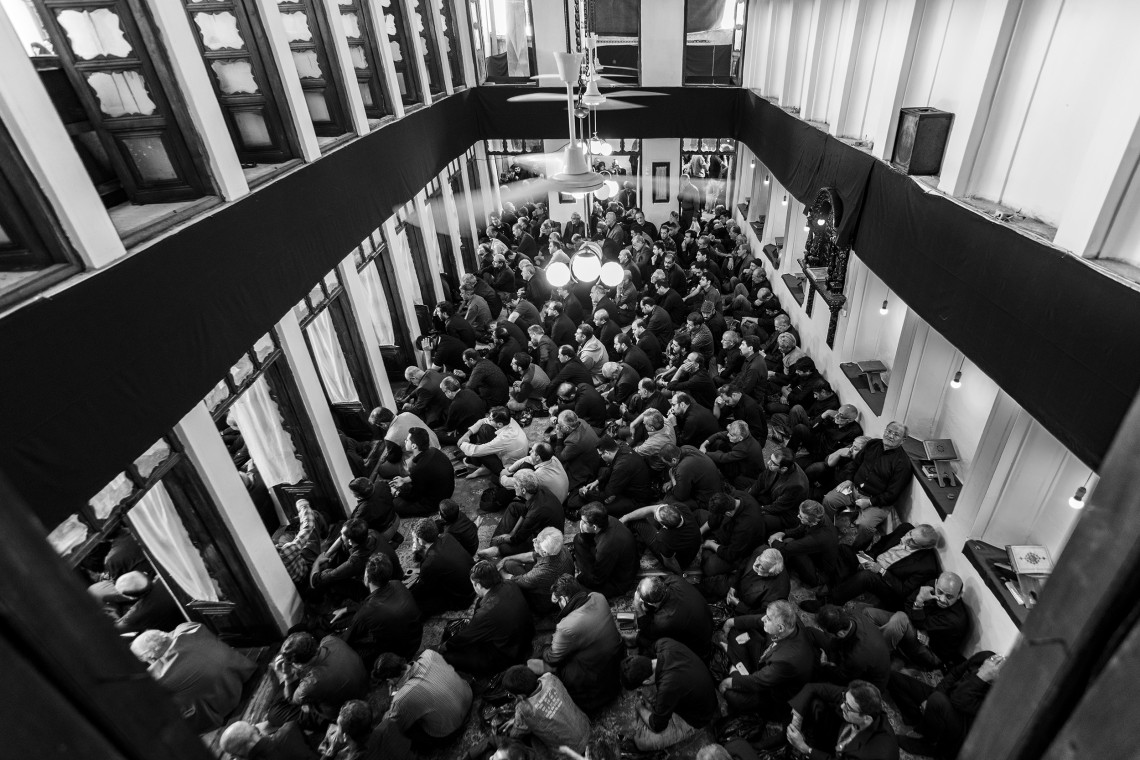 فراخوان ششمین سوگواره عاشورایی عکس هیأت-احسان جزینی-بخش اصلی -جلسه هیأت