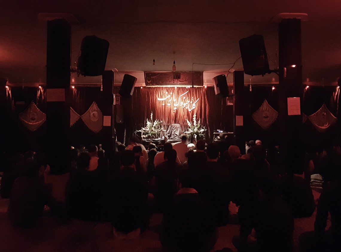 سوگواره پنجم-عکس 3-آگهی علیرضا-جلسه هیأت