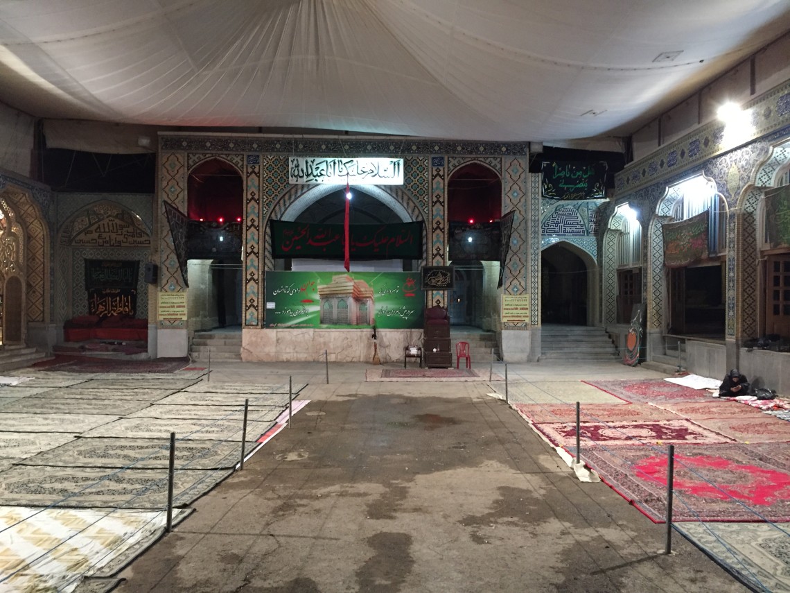 سوگواره پنجم-عکس 7-محمدعلی طاهری پور اصفهانی-جلسه هیأت فضای بیرونی