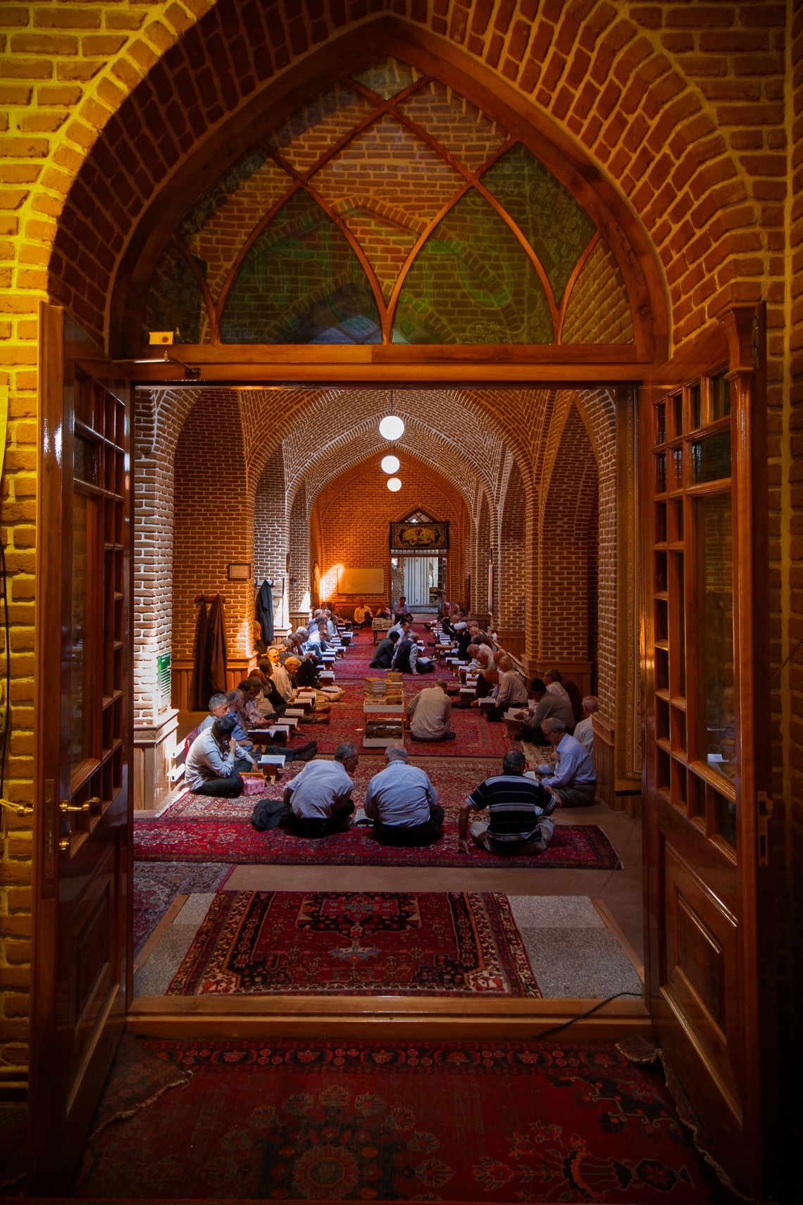 فراخوان ششمین سوگواره عاشورایی عکس هیأت-رزاق عبیدی-بخش اصلی -جلسه هیأت