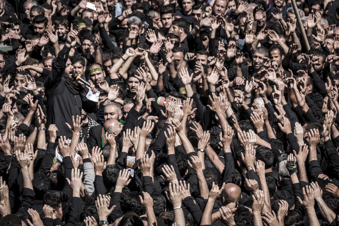 فراخوان ششمین سوگواره عاشورایی عکس هیأت-مهدی نجفی-بخش اصلی -جلسه هیأت