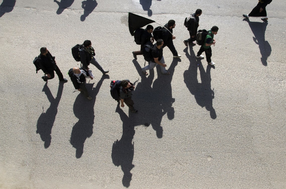 سوگواره پنجم-عکس 24-جابر غلامی-پیاده روی اربعین از نجف تا کربلا