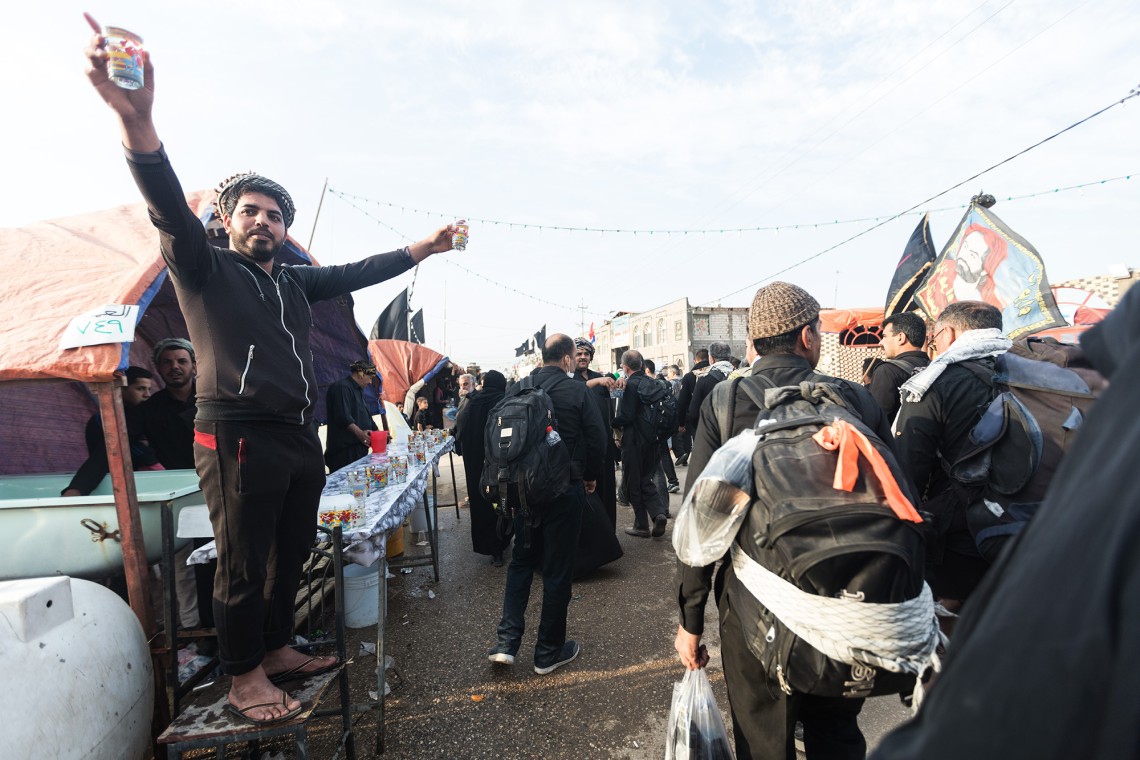 سوگواره پنجم-عکس 11-هادی دهقان بهابادی-پیاده روی اربعین از نجف تا کربلا