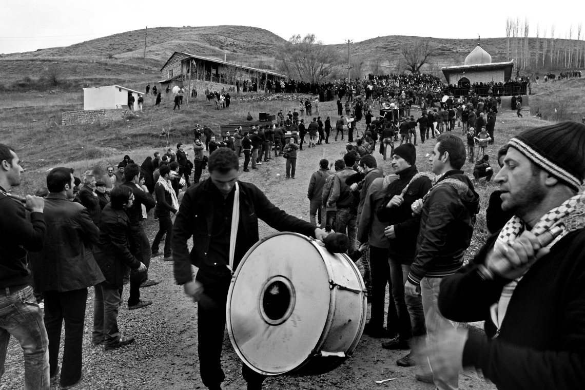 سوگواره دوم-عکس 3-جاوید خدمتی-جلسه هیأت فضای داخلی