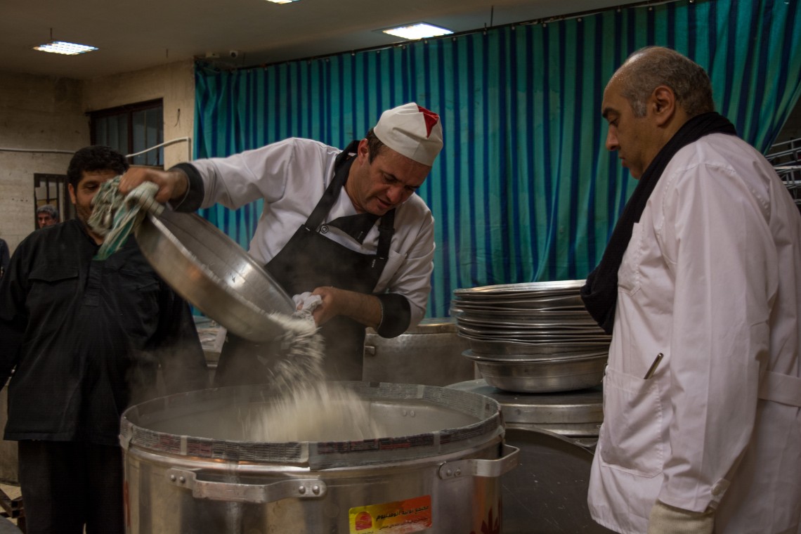 سوگواره پنجم-عکس 5-سید محسن حسینی خواه-جلسه هیأت فضای بیرونی