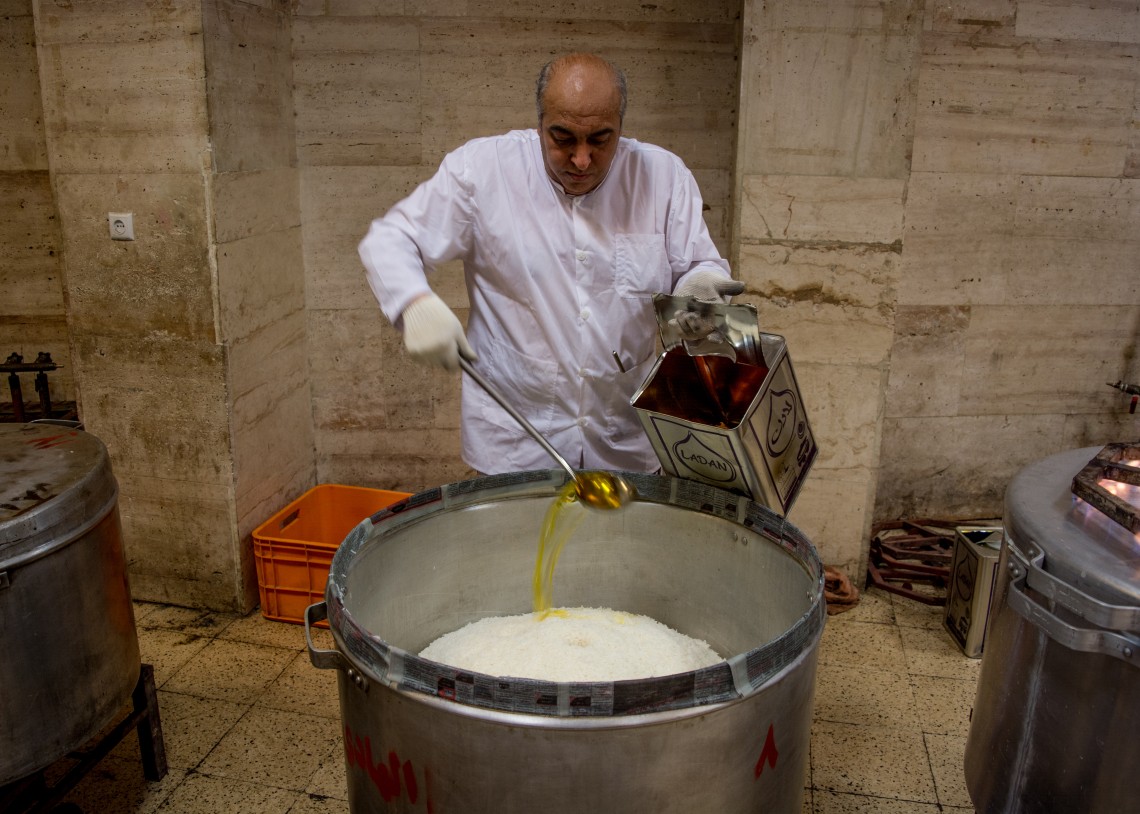 سوگواره پنجم-عکس 11-سید محسن حسینی خواه-جلسه هیأت فضای بیرونی