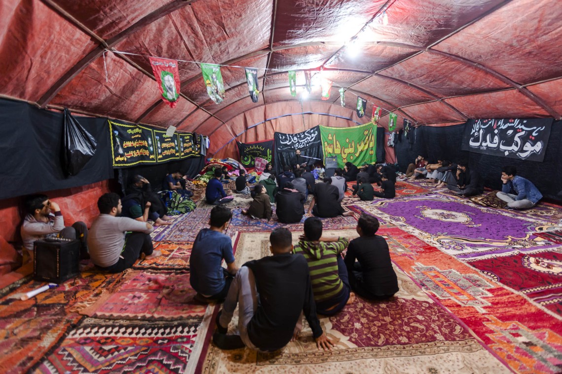 سوگواره پنجم-عکس 1-محمود صادقی-پیاده روی اربعین از نجف تا کربلا