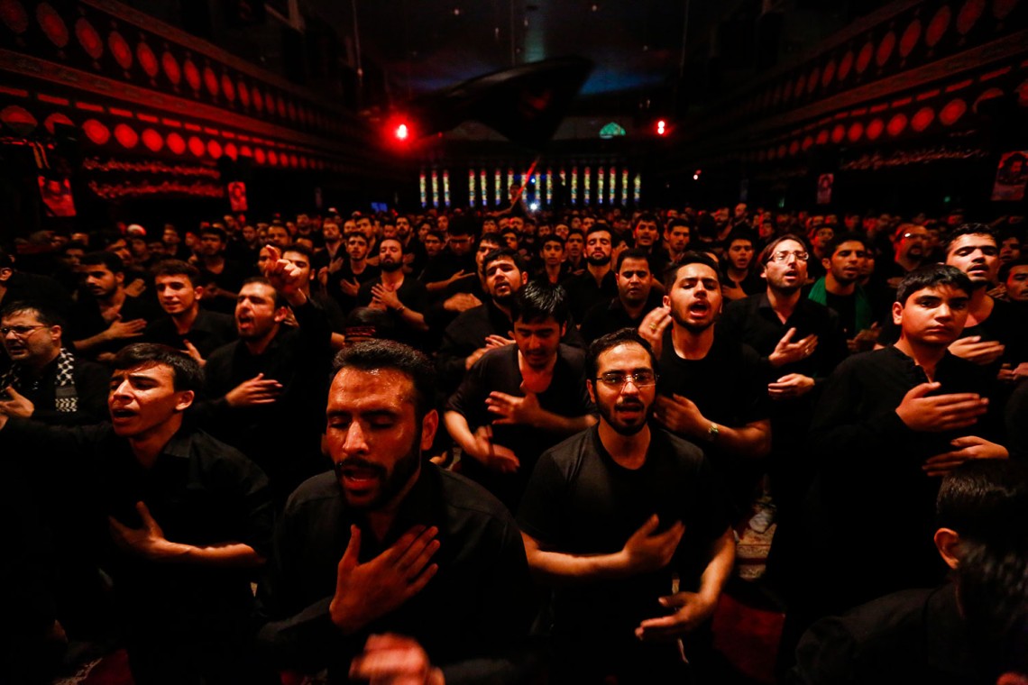 سوگواره پنجم-عکس 82-علیرضا نجاتی-جلسه هیأت فضای بیرونی