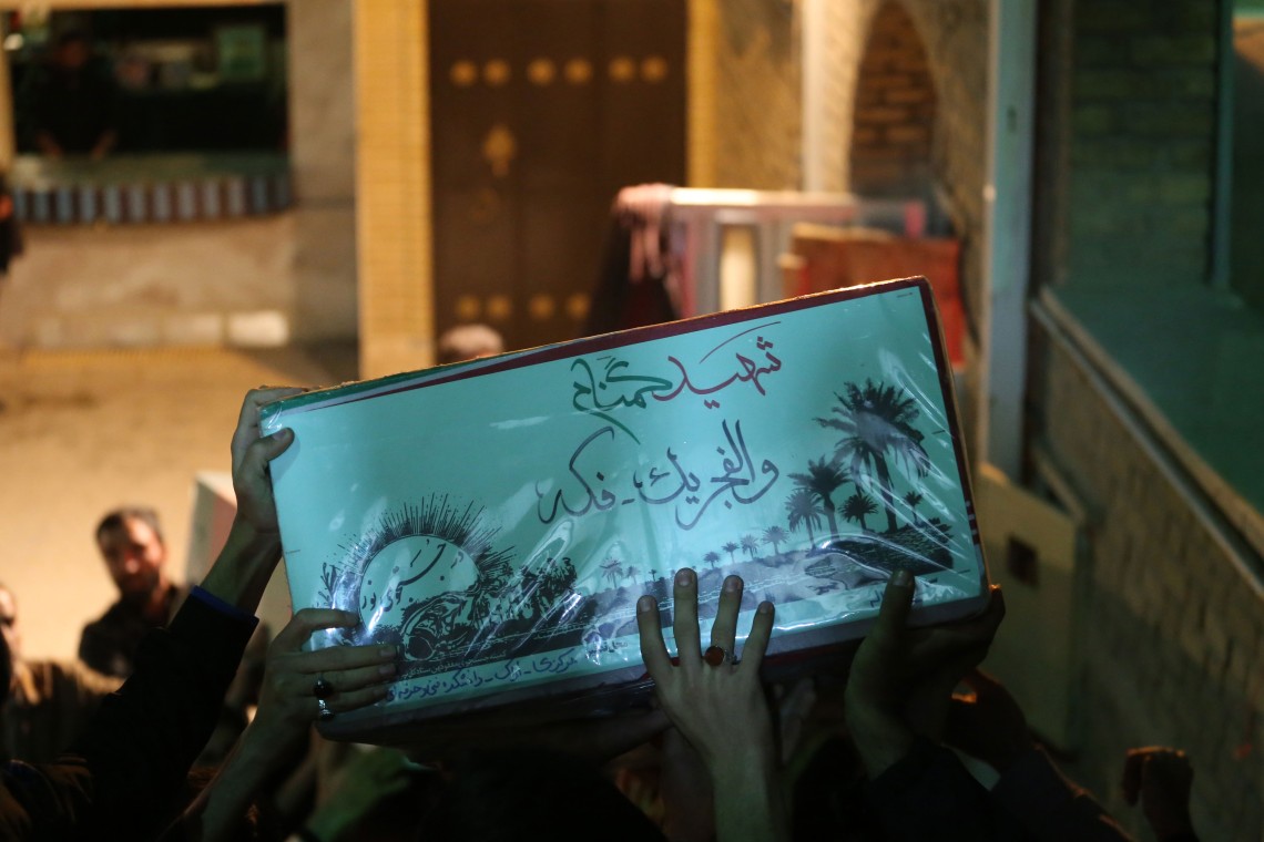 سوگواره پنجم-عکس 25-مسعود مهراد-جلسه هیأت فضای بیرونی