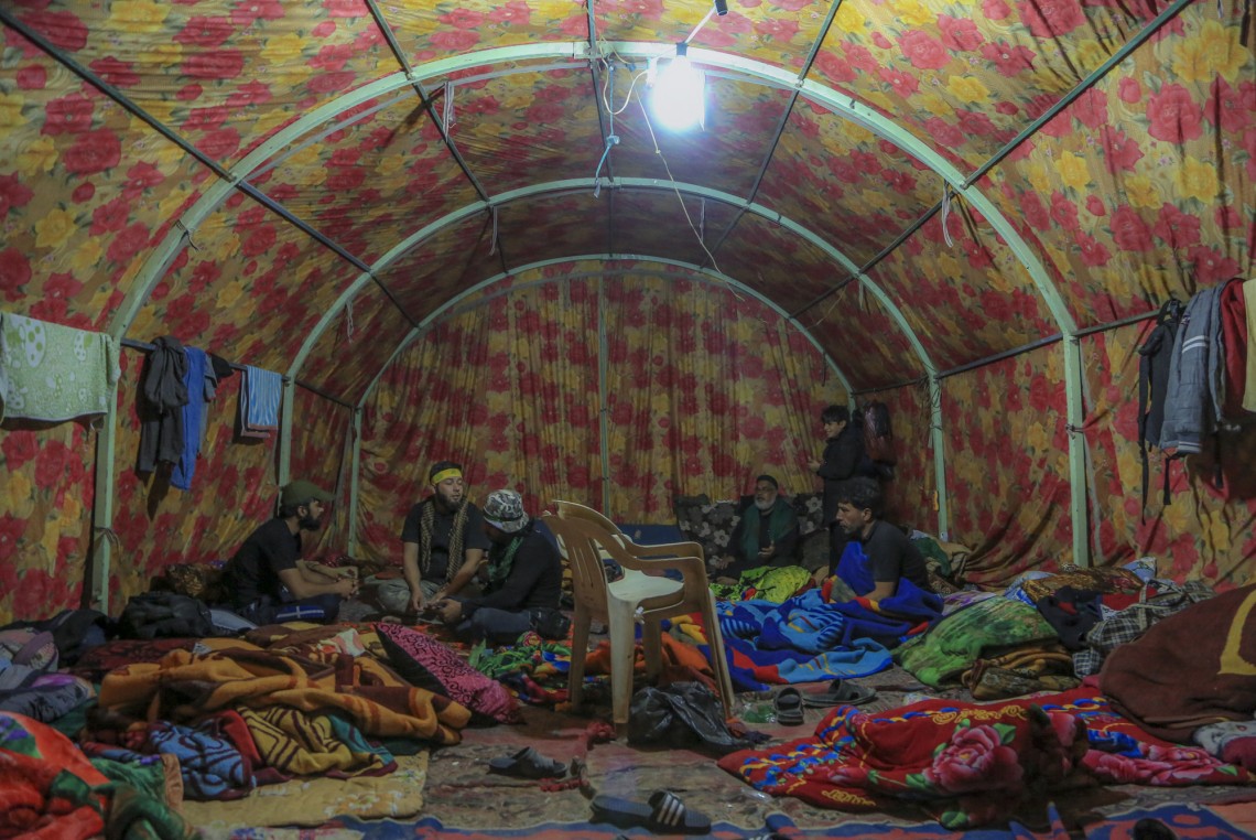 سوگواره پنجم-عکس 15-روح ا...  مهاجر-پیاده روی اربعین از نجف تا کربلا