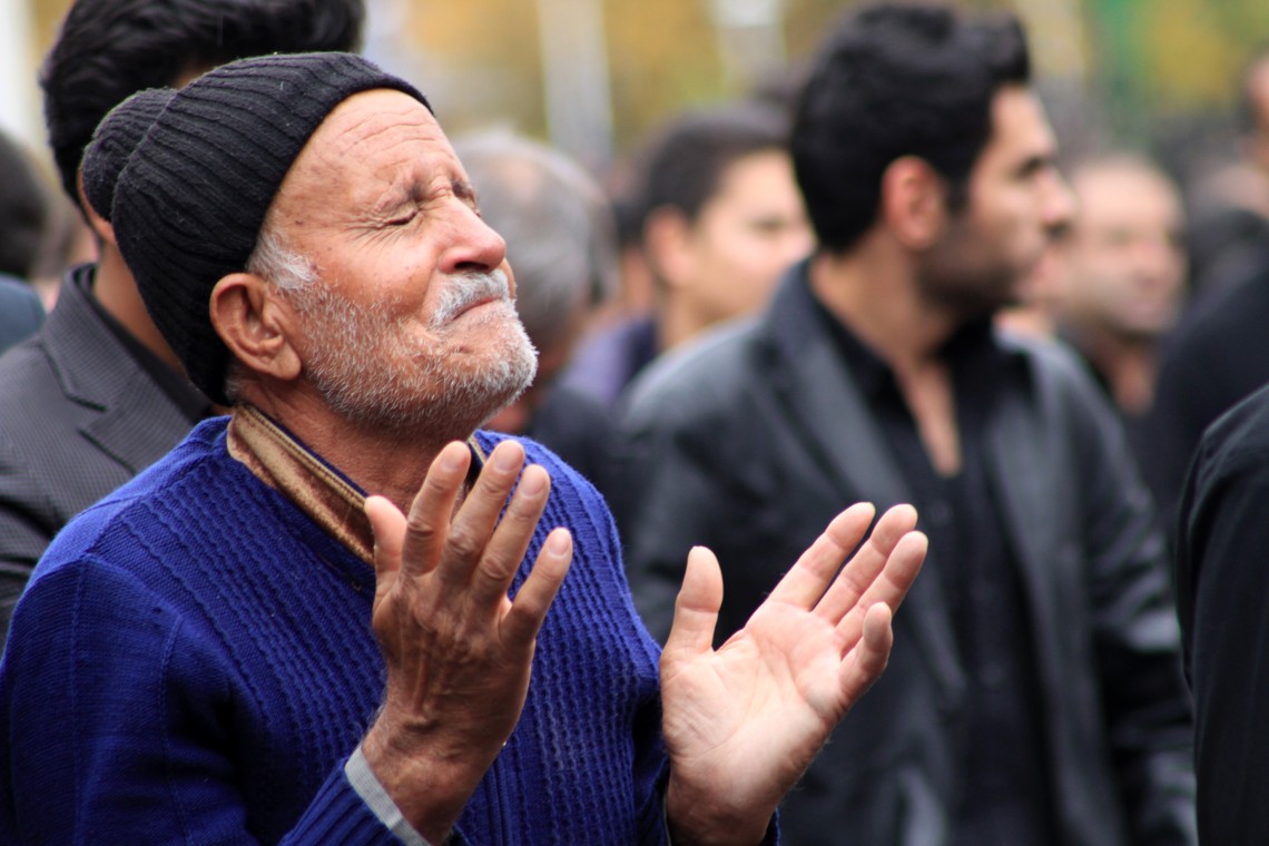 سوگواره دوم-عکس 4-مجتبی عابدینی بی بالانی-جلسه هیأت فضای بیرونی 