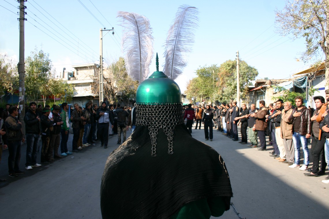 سوگواره دوم-عکس 2-مهرداد یاراحمدی-جلسه هیأت فضای داخلی