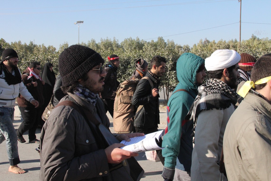 سوگواره دوم-عکس 9-محمد مهدی علی پور-پیاده روی اربعین از نجف تا کربلا