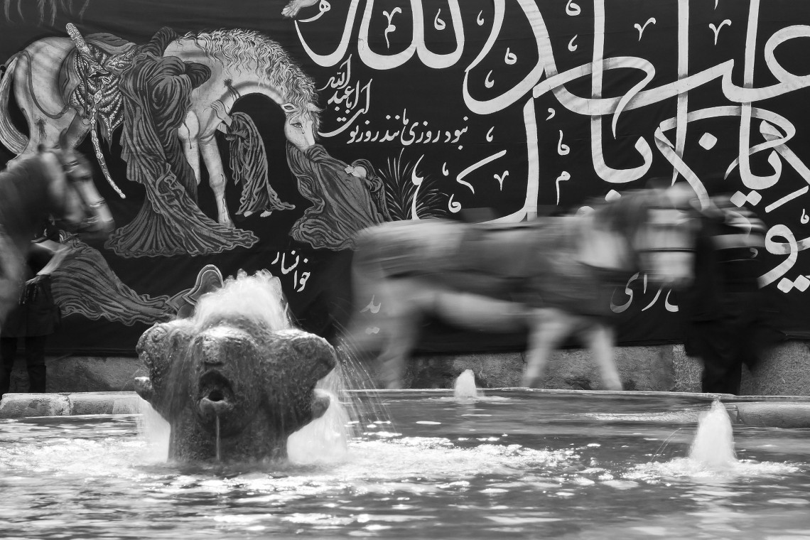 سوگواره دوم-عکس 7-سید صادق موسوی-جلسه هیأت فضای بیرونی 