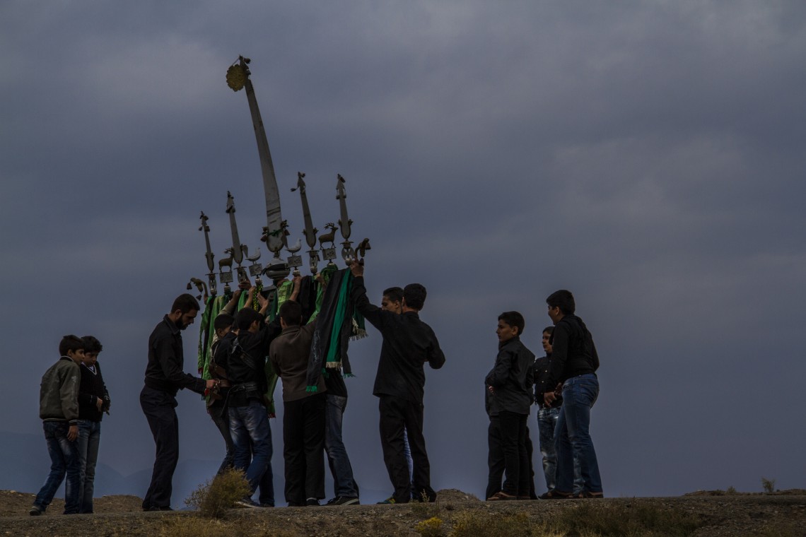 سوگواره دوم-عکس 3-مریم آل مومن-جلسه هیأت فضای داخلی