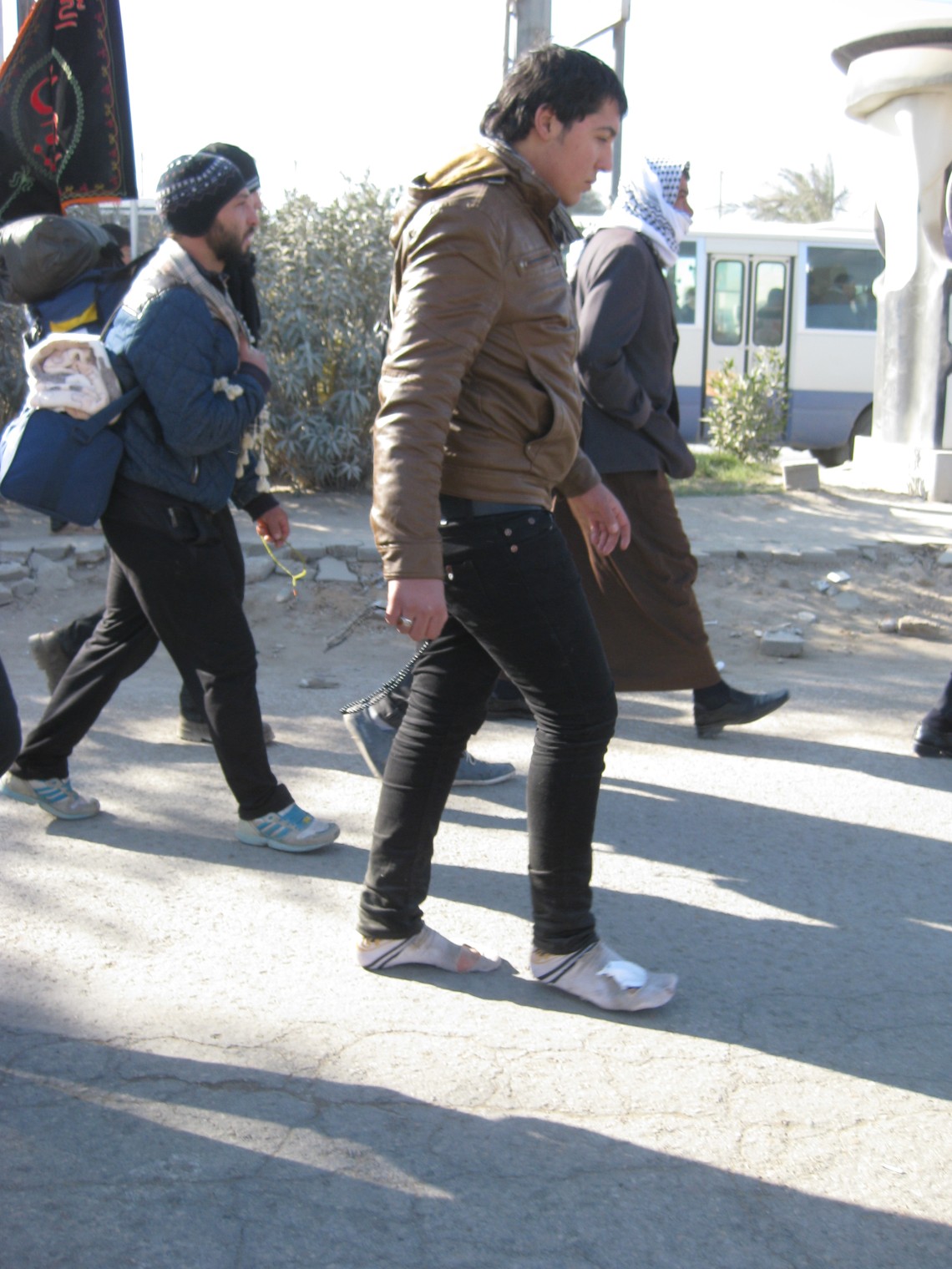 سوگواره دوم-عکس 7-محمد کشاورز-پیاده روی اربعین از نجف تا کربلا