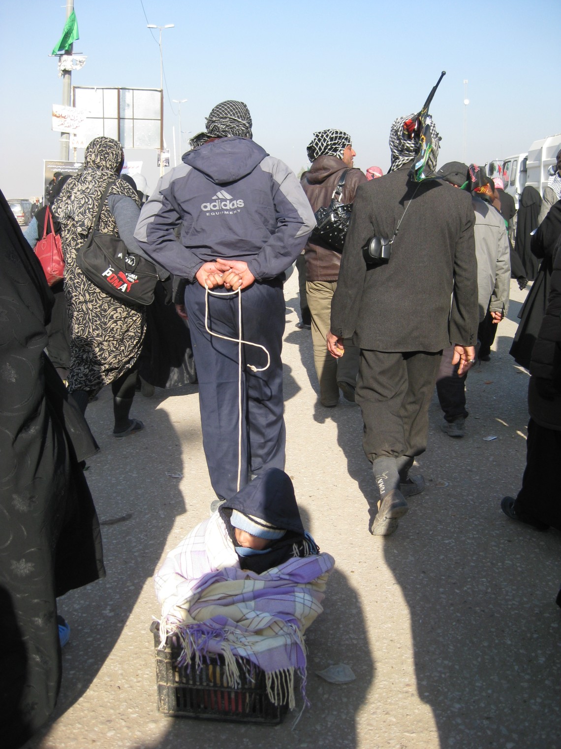 سوگواره دوم-عکس 31-محمد کشاورز-پیاده روی اربعین از نجف تا کربلا