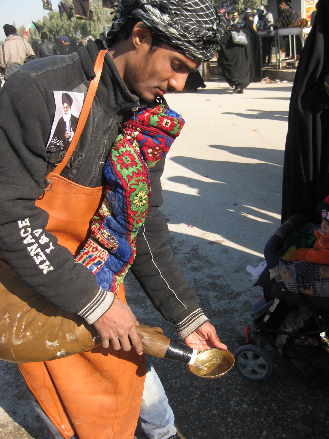 سوگواره دوم-عکس 83-محمد کشاورز-پیاده روی اربعین از نجف تا کربلا