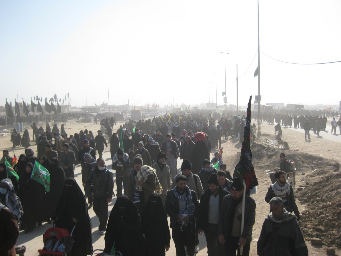 سوگواره دوم-عکس 146-محمد کشاورز-پیاده روی اربعین از نجف تا کربلا