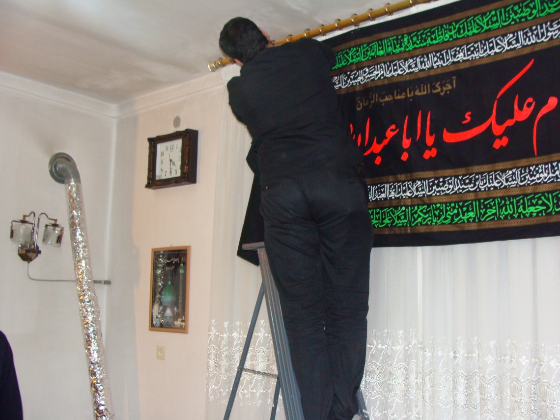 سوگواره دوم-عکس 2-پوستر هیأت مکتب الحسین بهشهر-جلسه هیأت فضای بیرونی 