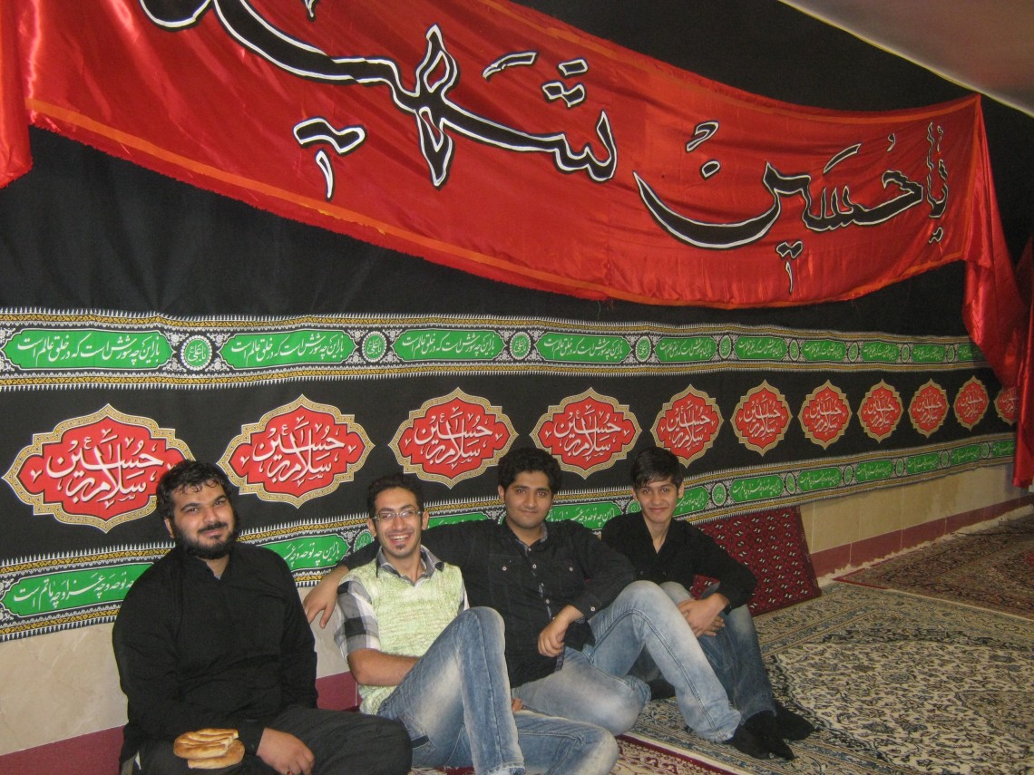 سوگواره دوم-عکس 45-پوستر هیأت مکتب الحسین بهشهر-جلسه هیأت یادبود