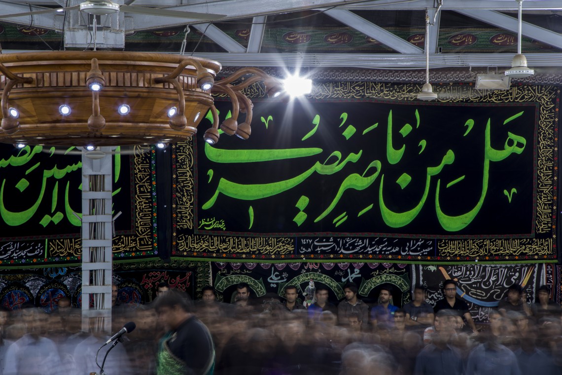 سوگواره دوم-عکس 17-حسن زاده -جلسه هیأت فضای بیرونی 