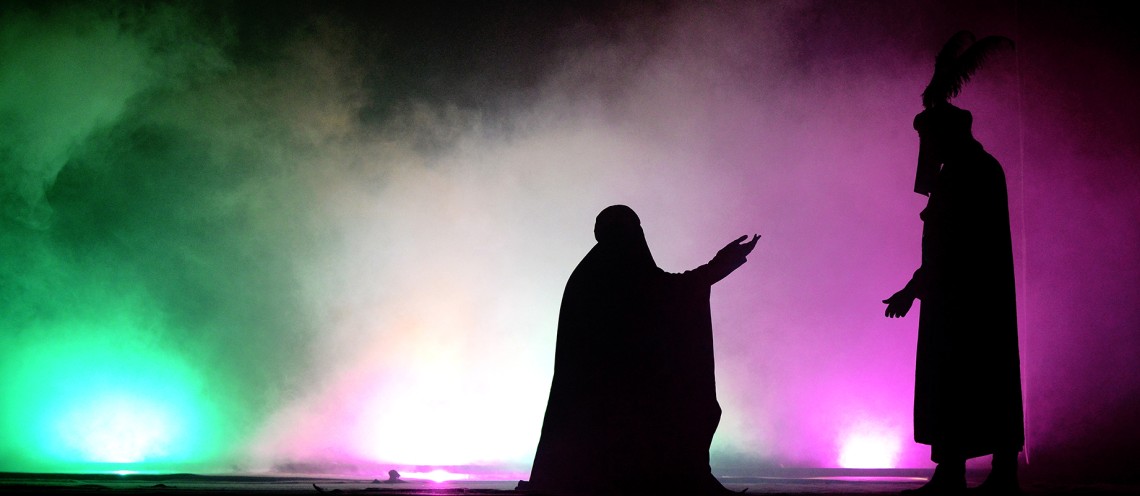 سوگواره دوم-عکس 6-حسین نخجوان-جلسه هیأت فضای بیرونی 