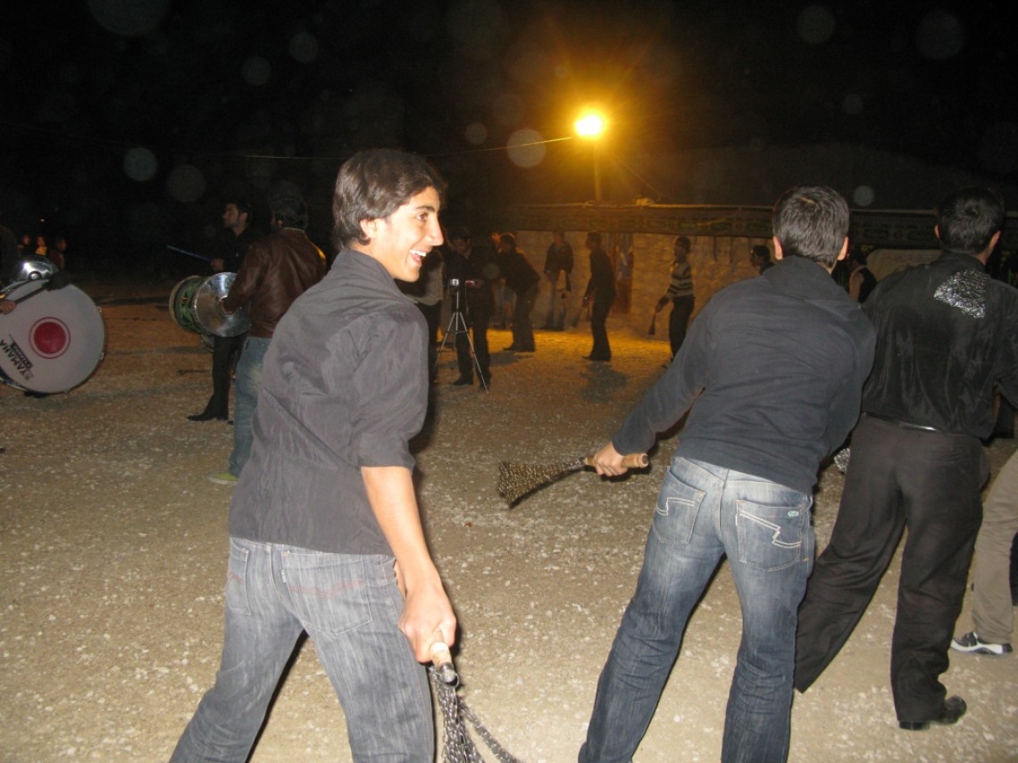 سوگواره دوم-عکس 85-روستای بهارستان-جلسه هیأت فضای داخلی