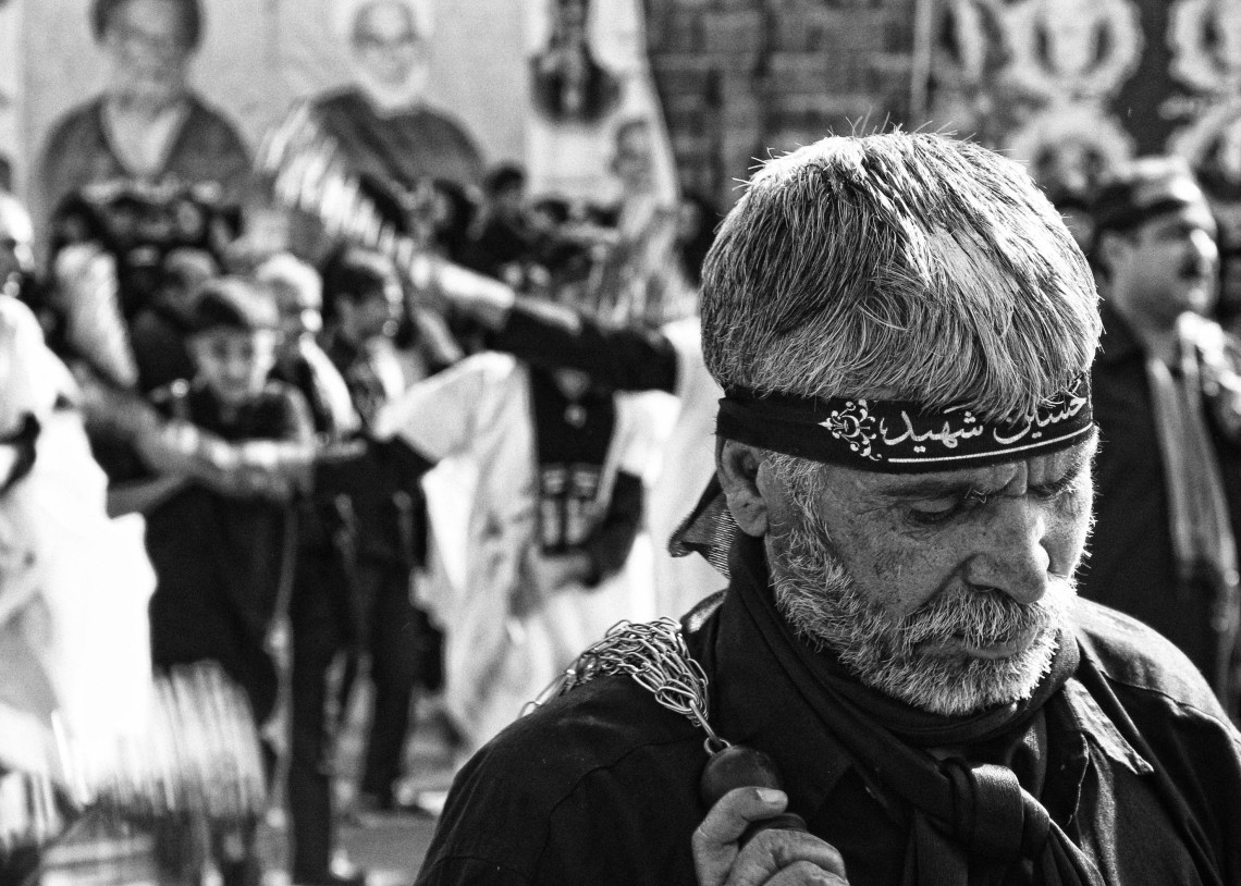 سوگواره دوم-عکس 7-هومان هایزاده-جلسه هیأت فضای داخلی