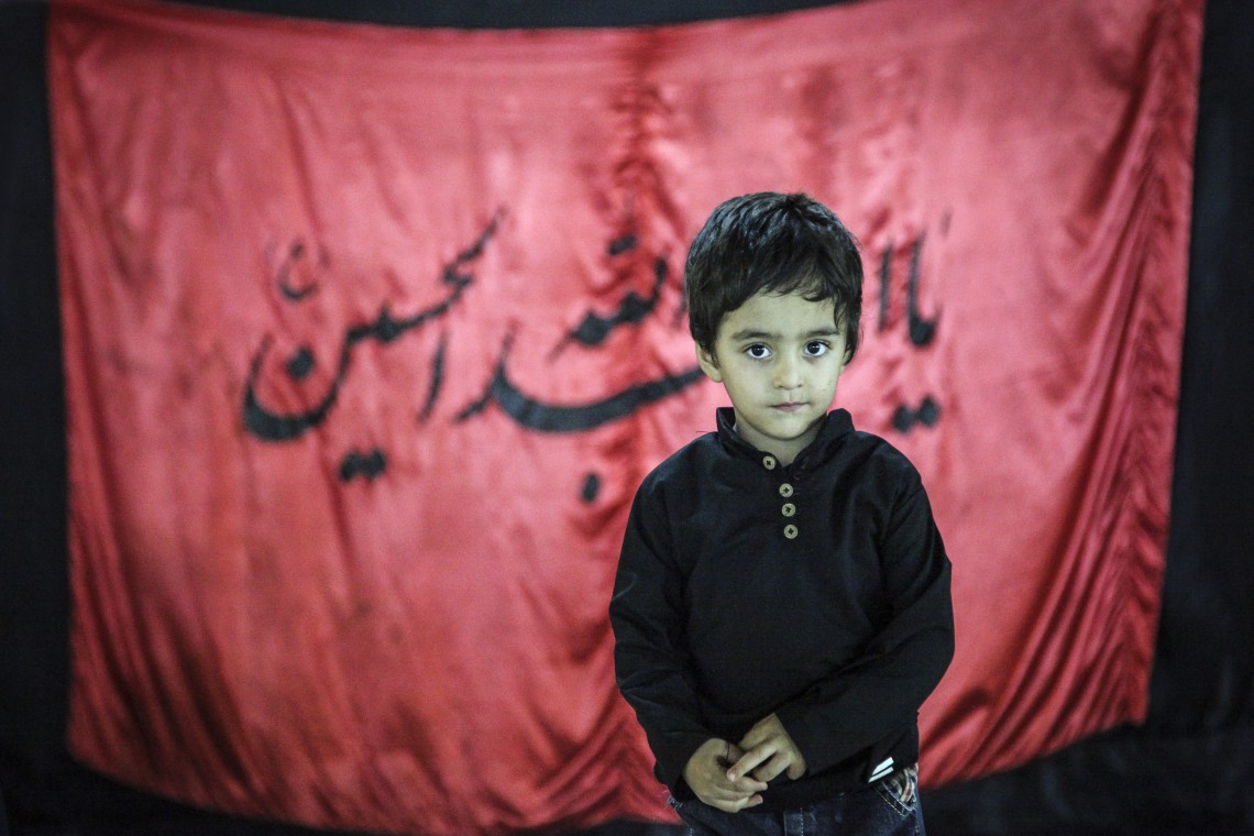 فراخوان ششمین سوگواره عاشورایی عکس هیأت-اعظم نجفعلی زاده-بخش اصلی -جلسه هیأت