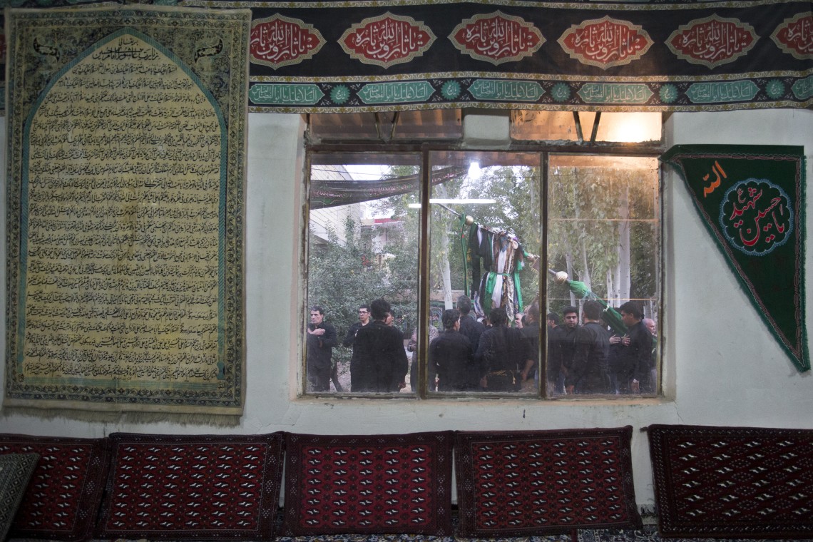 فراخوان ششمین سوگواره عاشورایی عکس هیأت-مهدی تاج آباد-بخش اصلی -جلسه هیأت