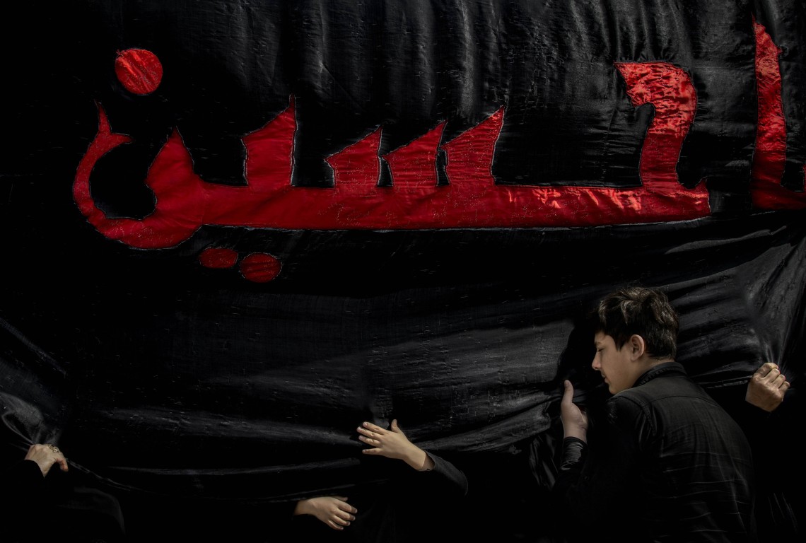 فراخوان ششمین سوگواره عاشورایی عکس هیأت-افشین میرزایی-بخش اصلی -جلسه هیأت