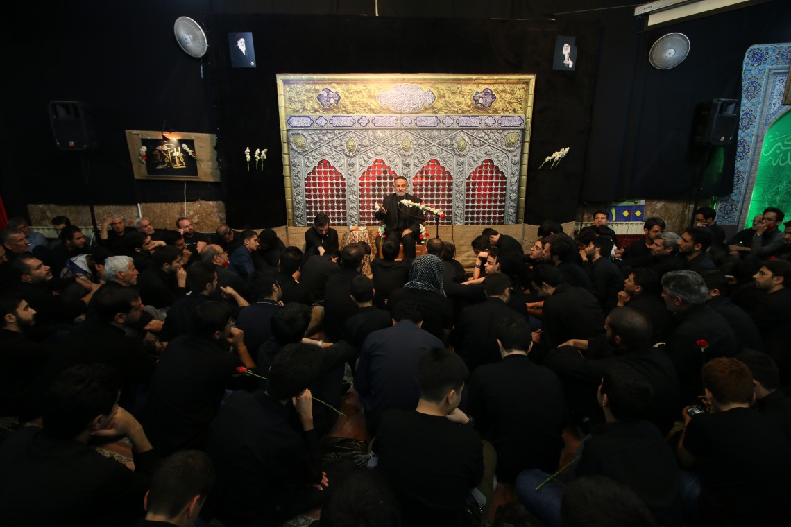 فراخوان ششمین سوگواره عاشورایی عکس هیأت-فرزین خداوردیان-بخش اصلی -جلسه هیأت