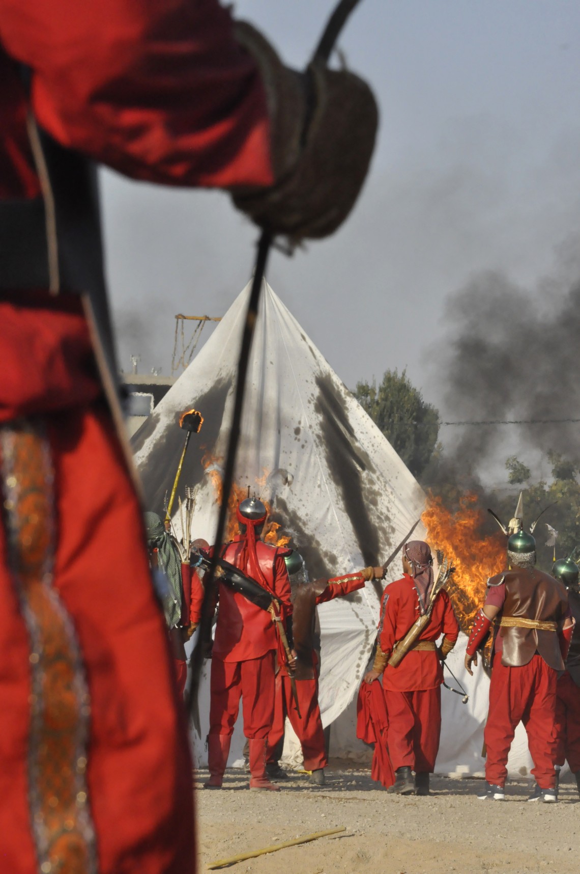 فراخوان ششمین سوگواره عاشورایی عکس هیأت-علی اکبر  خلیفه-بخش اصلی -جلسه هیأت