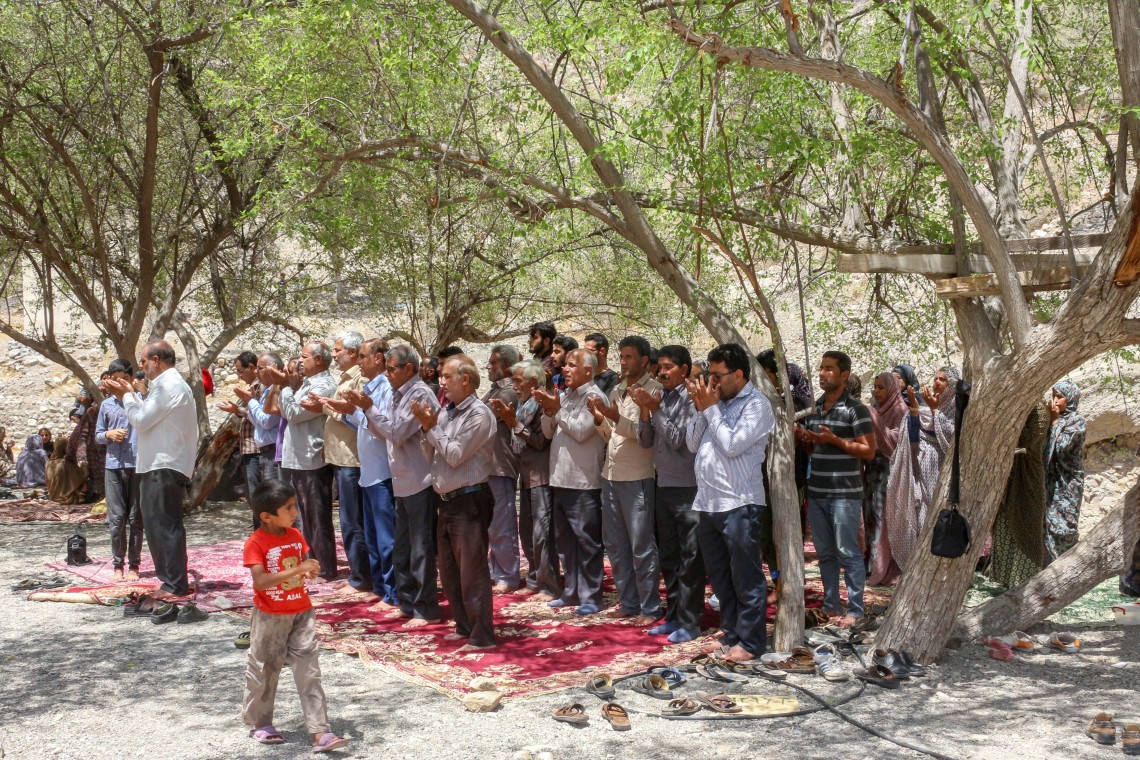 فراخوان ششمین سوگواره عاشورایی عکس هیأت-آرمان ایرازه-بخش اصلی -جلسه هیأت