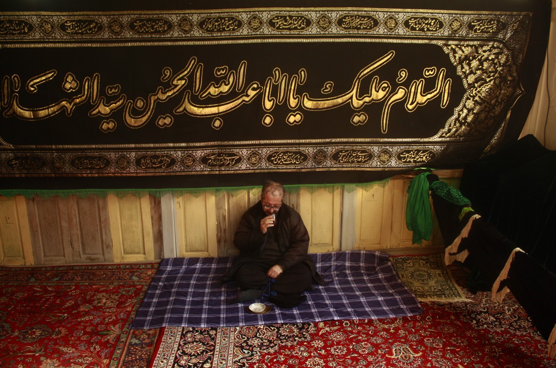 دهمین سوگواره عاشورایی عکس هیأت-حسن جوری-مجالس احیای امراهل‌البیت علیهم‌السلام تک عکس-دوربین دیجیتال