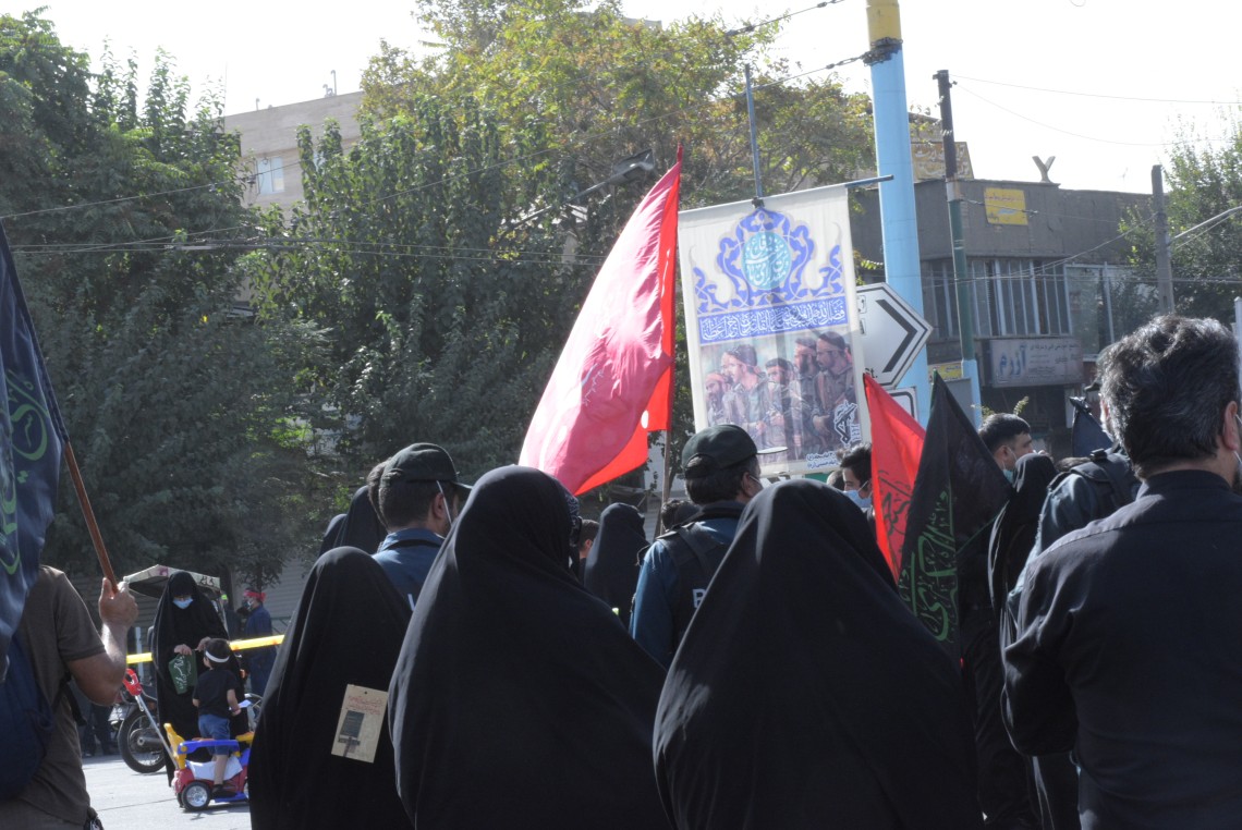 دهمین سوگواره عاشورایی عکس هیأت-محمدرضا غفارزاده-مجالس احیای امراهل‌البیت علیهم‌السلام مجموعه عکس-دوربین دیجیتال-ز کودکی خادم این تبار محترمم (خادمی کودکان)