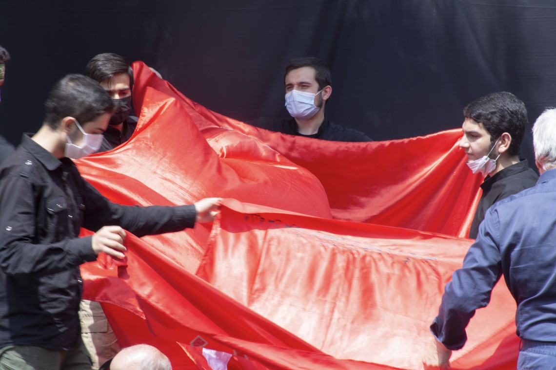 دهمین سوگواره عاشورایی عکس هیأت-محمدرضا غفارزاده-مجالس احیای امراهل‌البیت علیهم‌السلام مجموعه عکس-دوربین دیجیتال-ز کودکی خادم این تبار محترمم (خادمی کودکان)