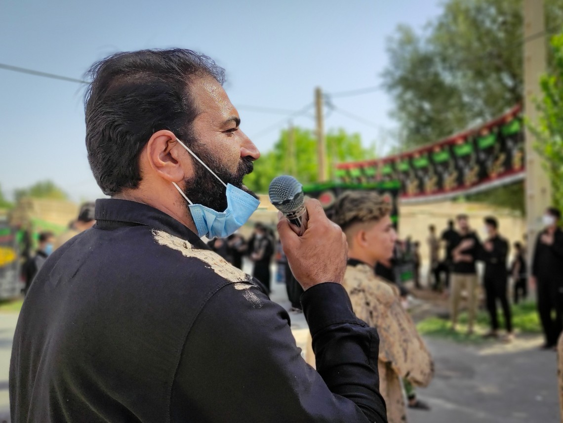 دهمین سوگواره عاشورایی عکس هیأت-Ali Moghadasi-مجالس احیای امراهل‌البیت علیهم‌السلام مجموعه عکس-موبایلی-همه اعضای یک پیکر همه سرباز یک سنگر (رعایت مسائل بهداشتی در هیأت)