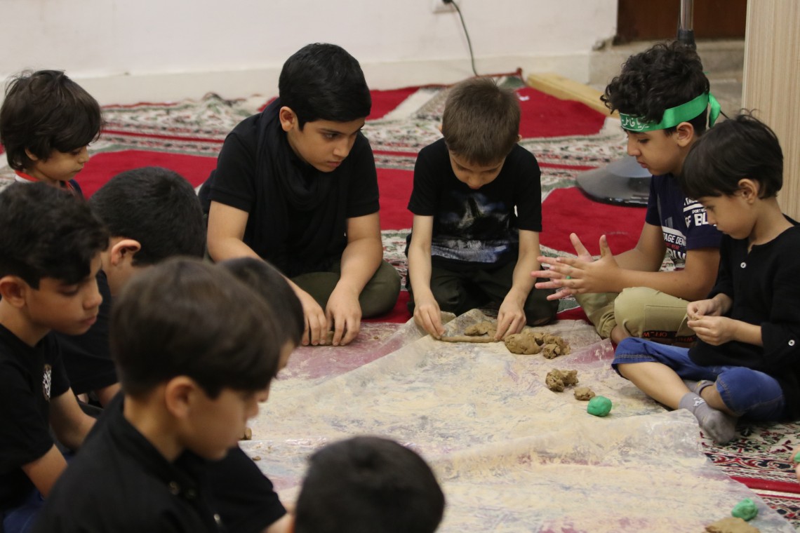 یازدهمین سوگواره عاشورایی عکس هیأت-محمدمهدی  انتظار-بخش اصلی-روایت هیأت(مجموعه عکس)